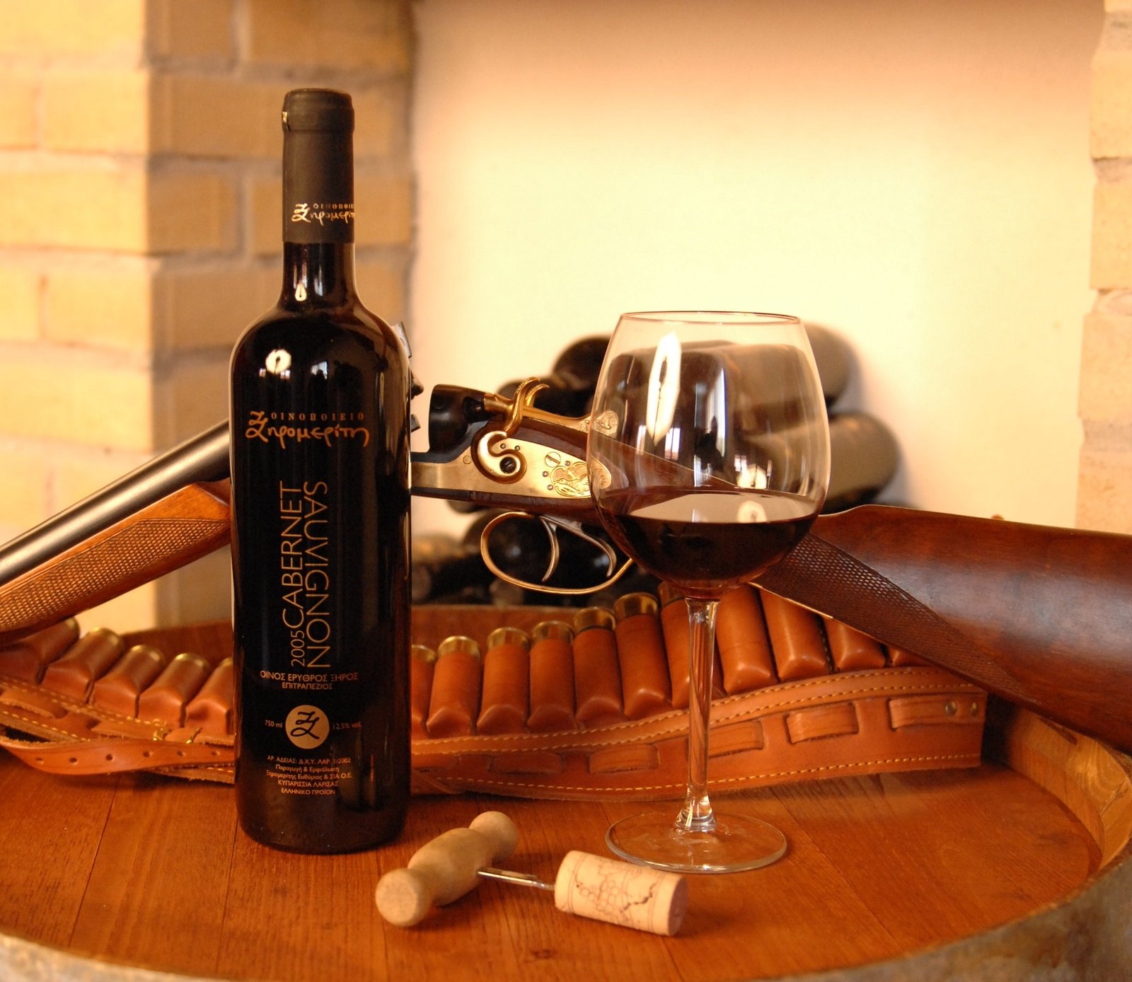 Παλιότερη φωτογράφιση ερυθρού κρασιού